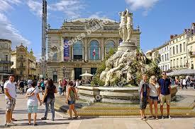 place_de_la_comedie1.jpg